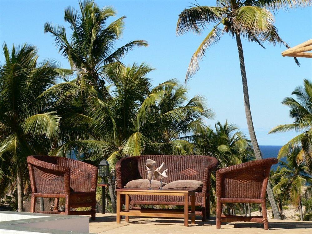 Blue Moon Beach Holiday Resort 이냠바느 외부 사진
